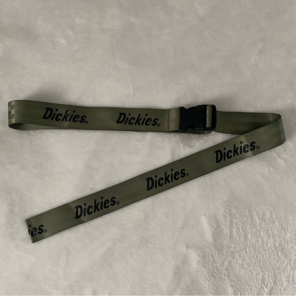 Dickie’s Buckle belt